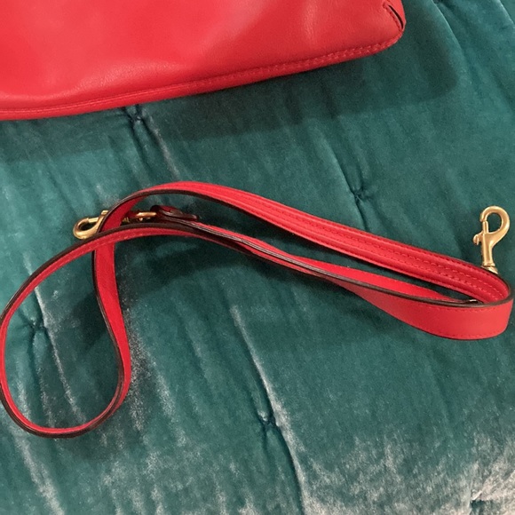 Coach EUC red leather shoulder bag with detachable strap. No flaws or marks. - Picture 3 of 4